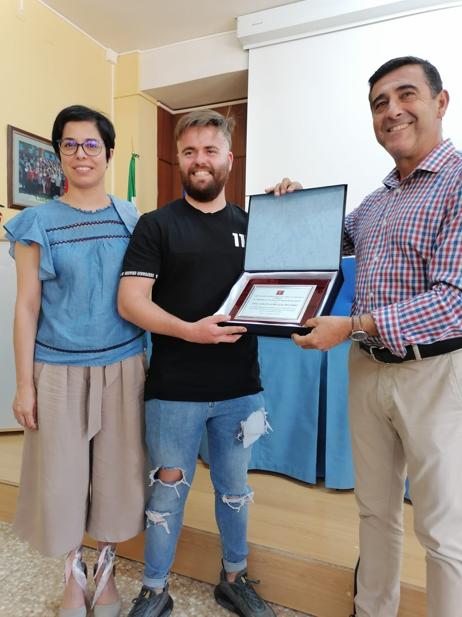 PREMIO AL MEJOR EXPEDIENTE ACADÉMICO DE LA ESPECIALIDAD DE ELECTROMECÁNICA