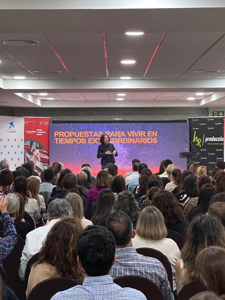 Conferencia de Elsa Punset