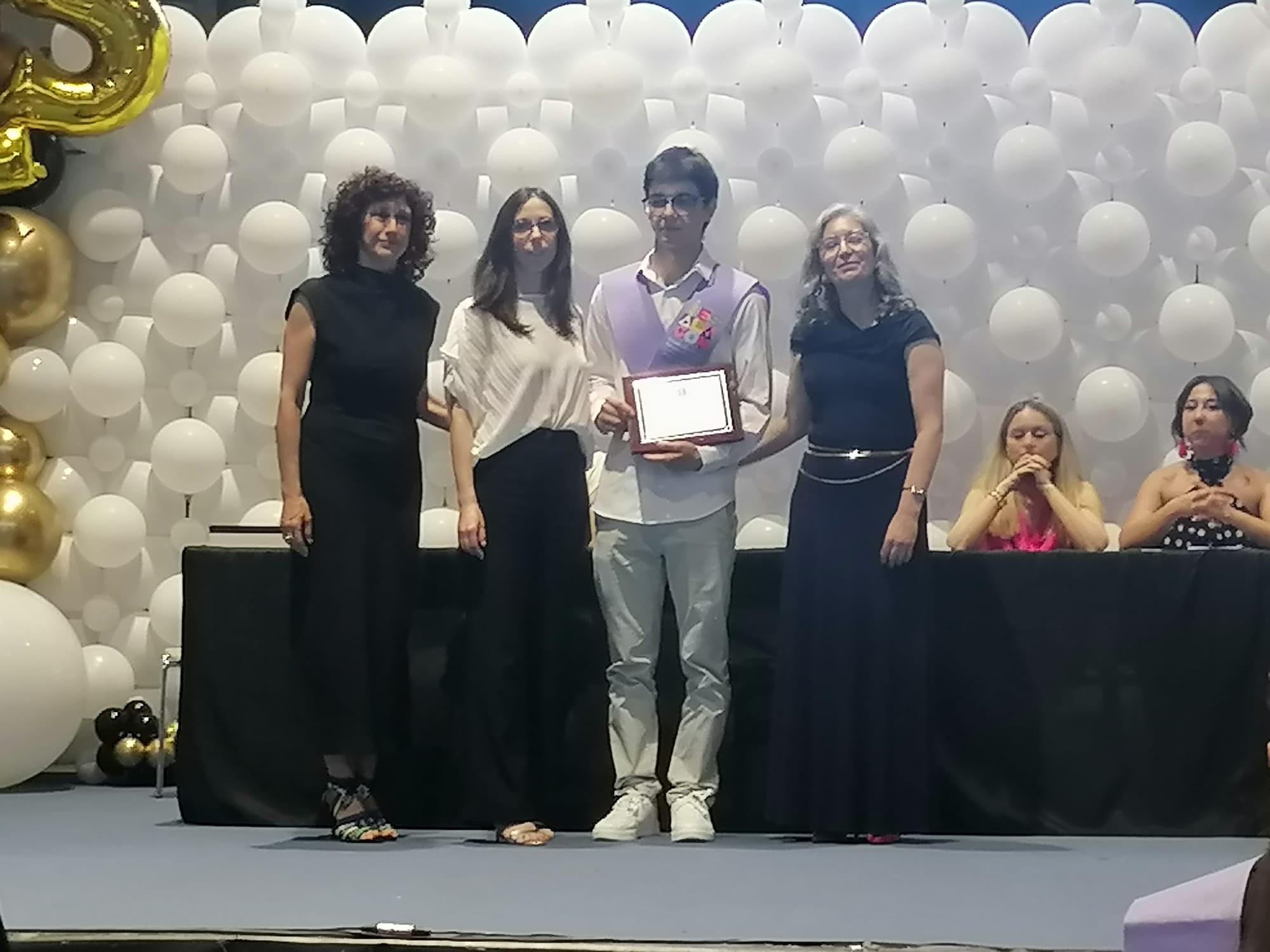 Guillermo Jiménez Sánchez recibe el X Reconocimiento ASECOC al Mejor Expediente Académico en Electromecánica del Automóvil del I.E.S. Alagón.
